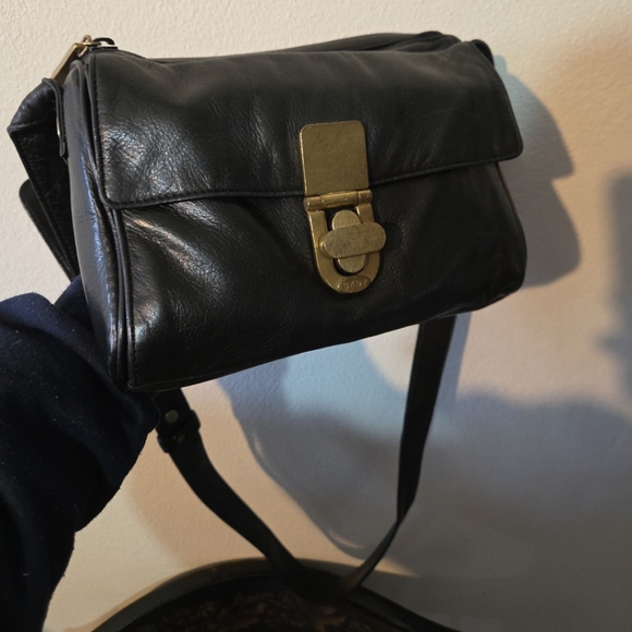 Donna Karan Handbags - Donna Karan DKNY black Lambskin Crossbody bag Purse, VTG Butter Soft